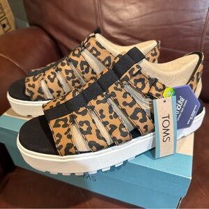 TOMS Leopard Print Slip-On Sandal Sneaker - Brown/Black Size 8 Women’s